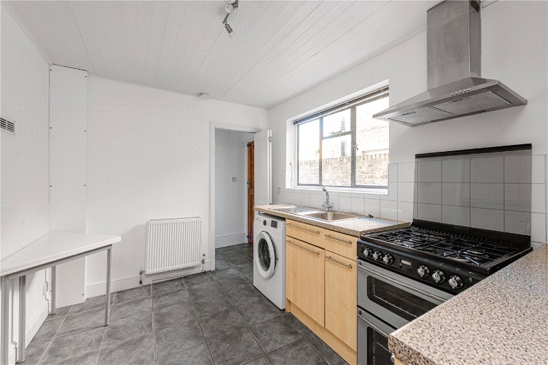 Third Avenue, London, W10