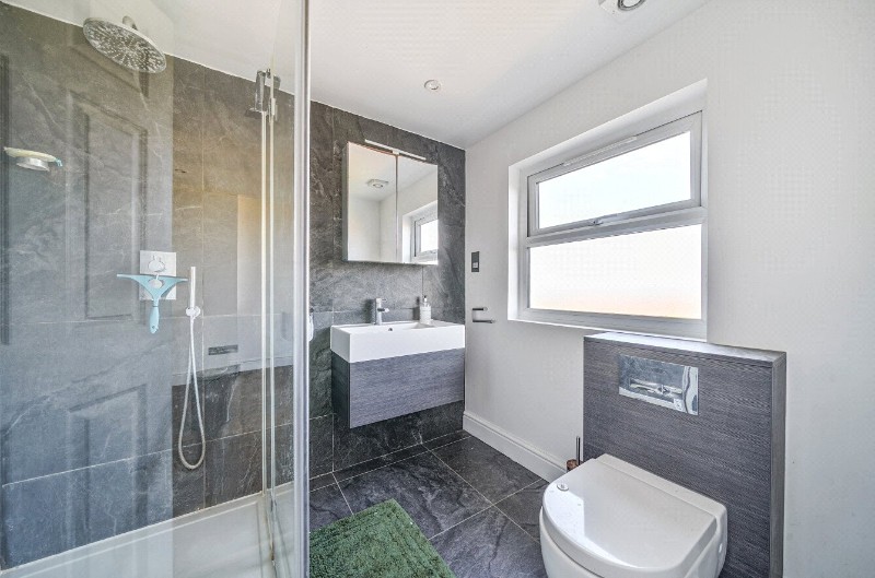 Annsworthy Crescent, London, SE25