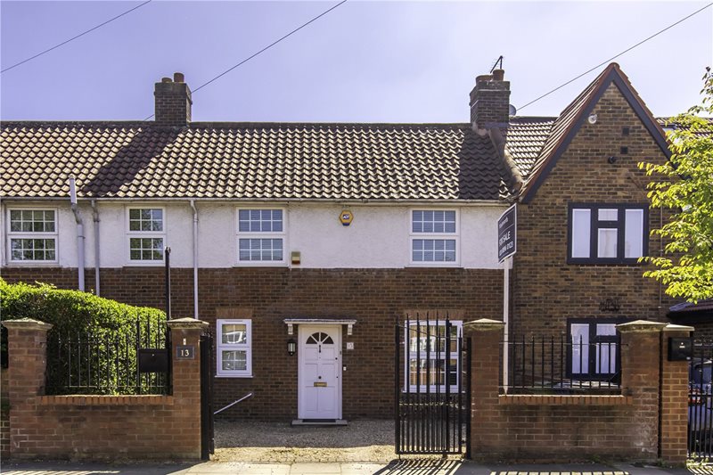 Saxon Drive, London, W3