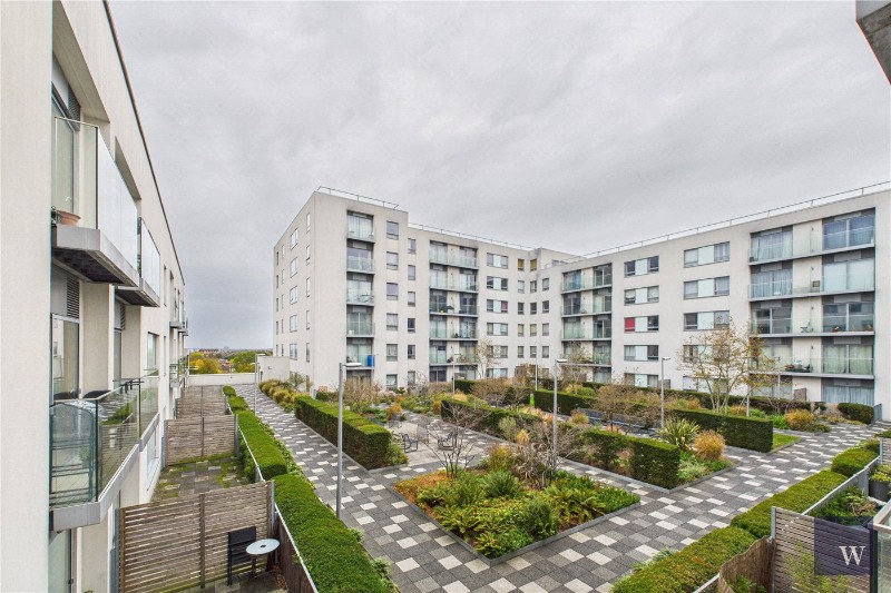 Streatham High Road, London, SW16