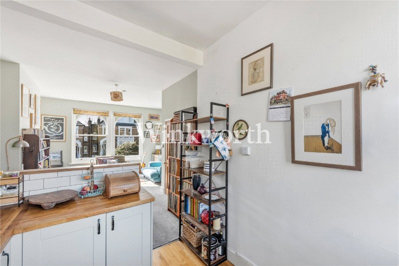 Queens Drive, London, N4
