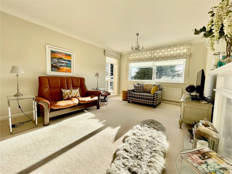 West Cliff Road, Bournemouth, BH4