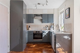 Sutherland Grove, Southfields, SW18