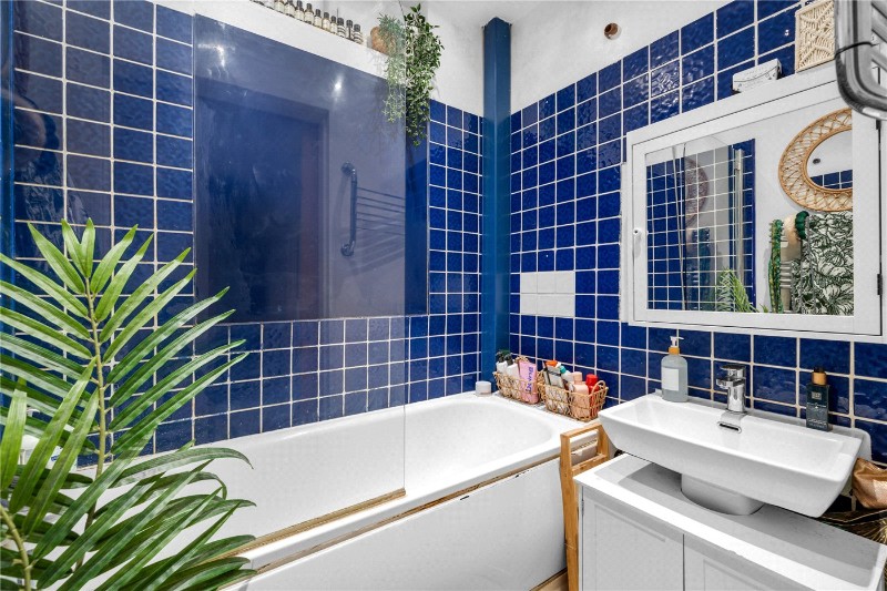 Chenies Street, London, WC1E