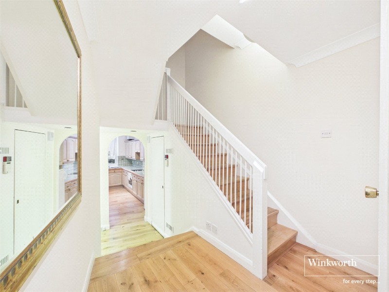 Westchester Drive, Hendon, NW4