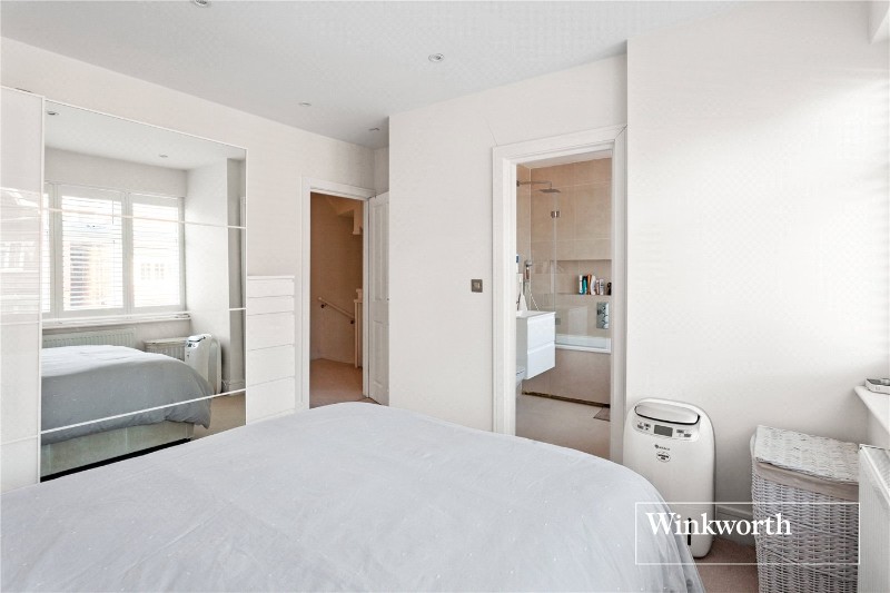Cornwall Avenue, Finchley, London, N3
