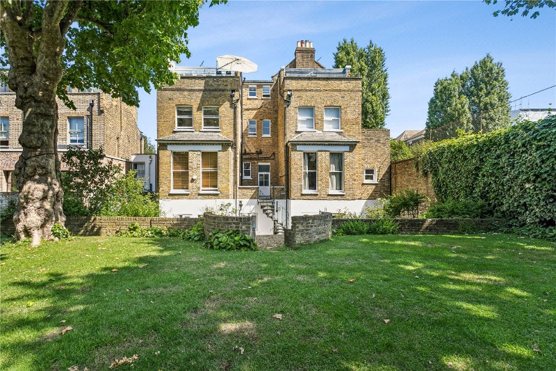 Highbury Hill, Highbury, London, N5