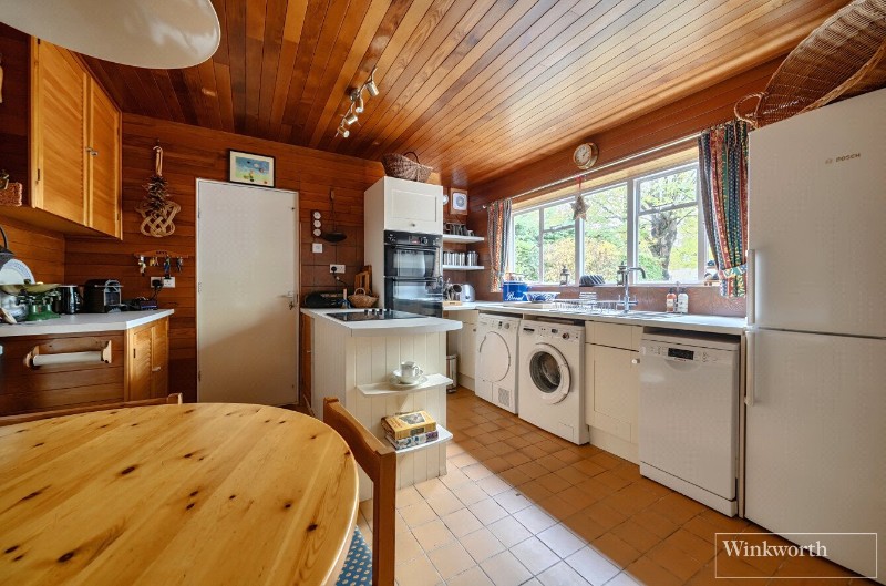 The Avenue, Chobham, Woking, Surrey, GU24