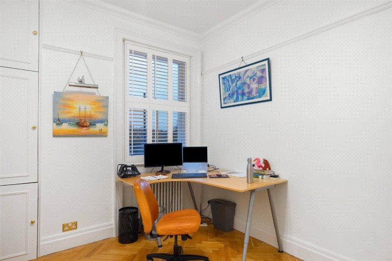 Dulwich Wood Avenue, London, SE19