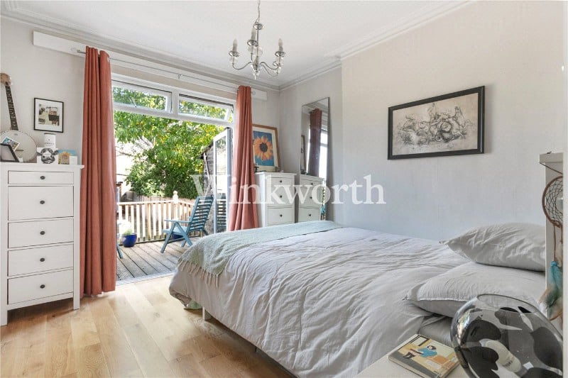 Park Avenue, London, N13