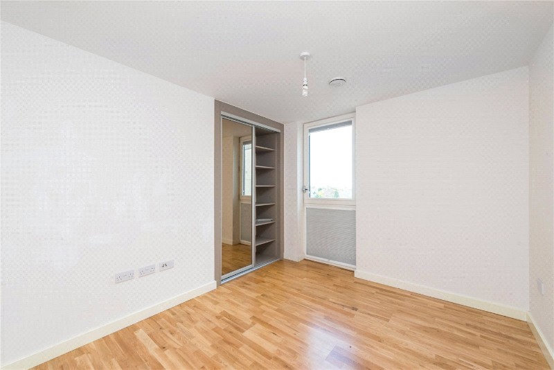 Baltic Avenue, Brentford, TW8