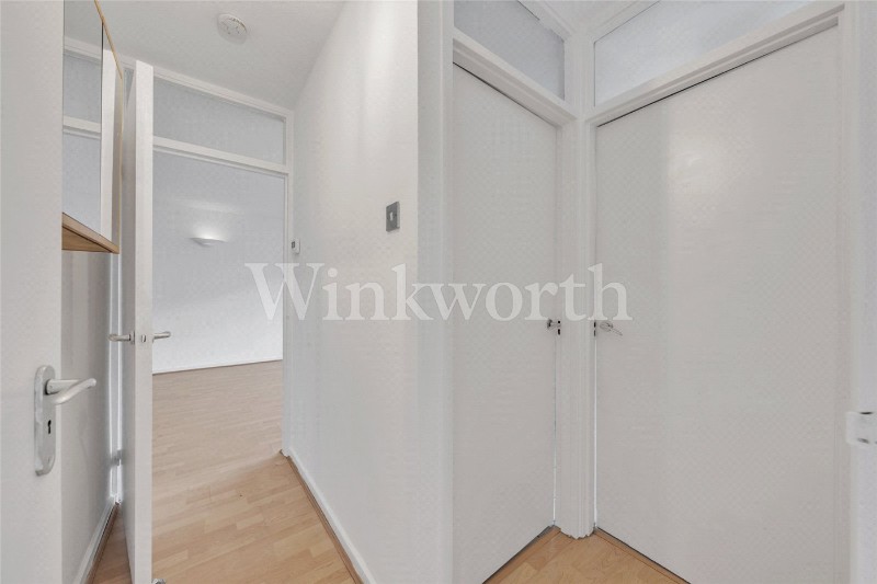 Golders Green Road, London, NW11