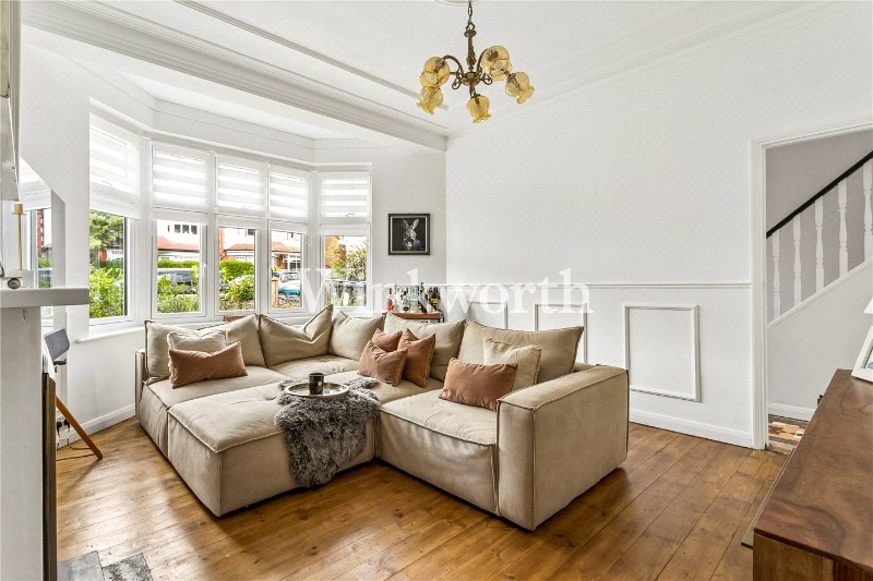 Hamilton Crescent, London, N13