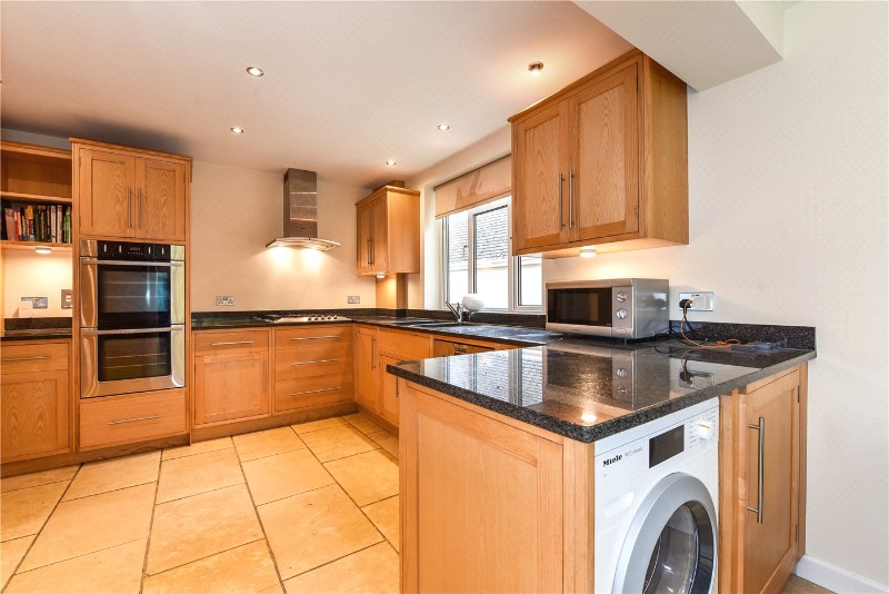 Woodbury Avenue, Petersfield, Hampshire, GU32