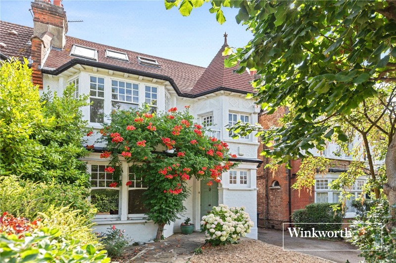 Etchingham Park Road, Finchley, London, N3
