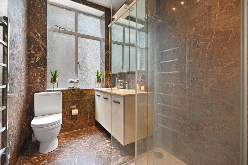 Oakwood Court, London, W14