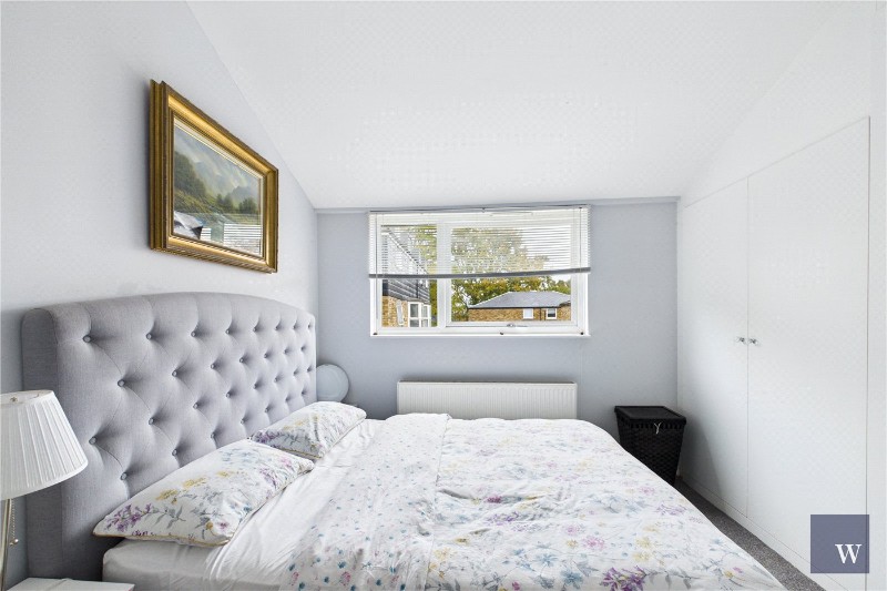 Lairdale Close, London, SE21