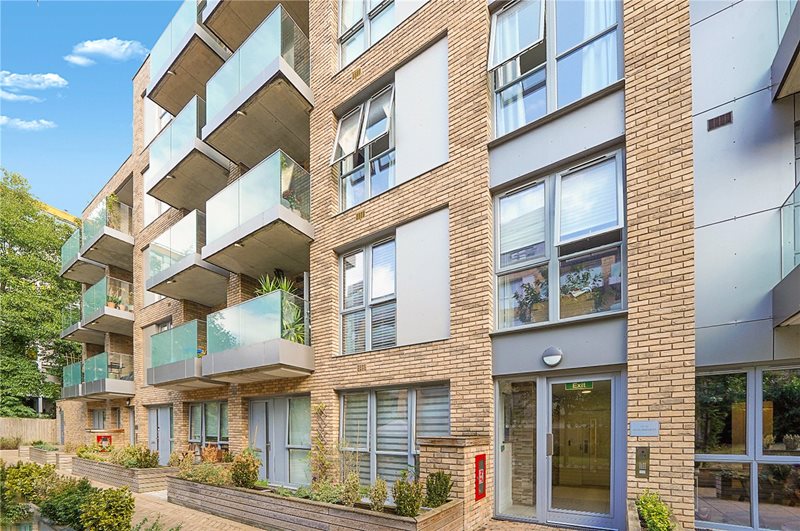 Cross Lane, London, N8