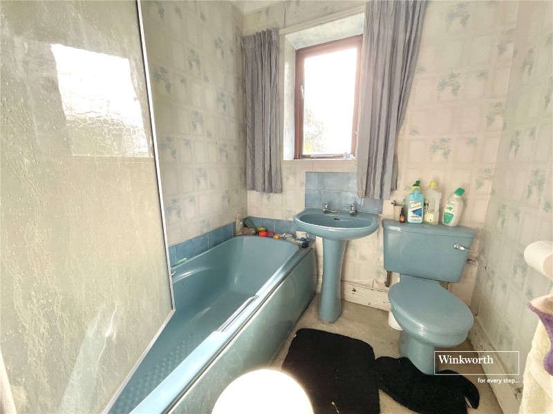 Chewton Common Road, Highcliffe, Christchurch, Dorset, BH23