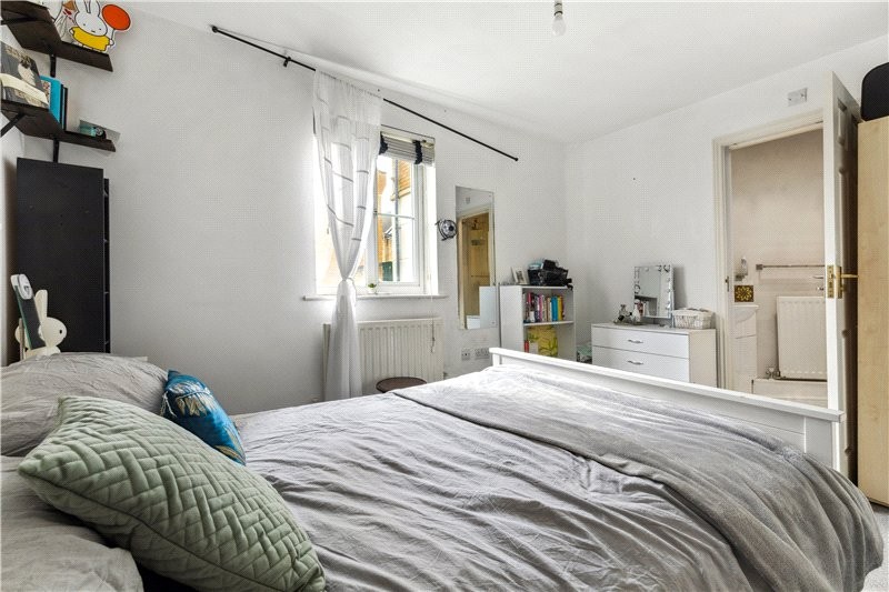 Lynbrook Grove, London, SE15