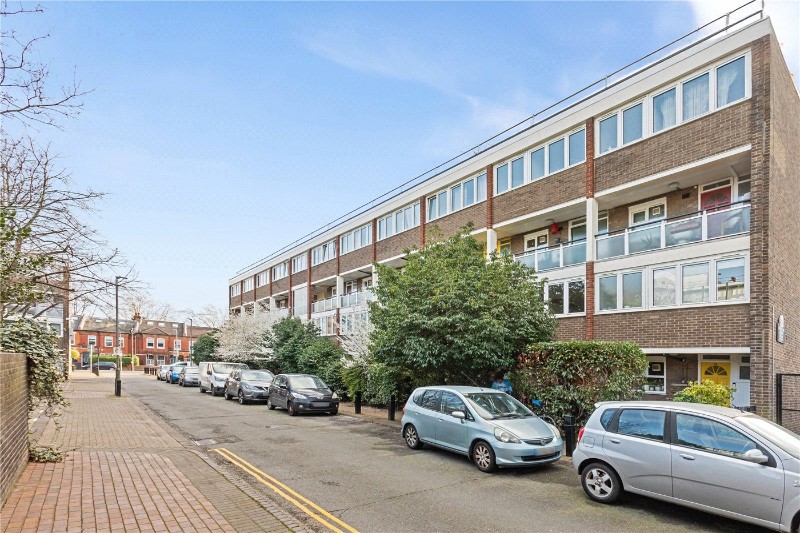 Barringer Square, London, SW17