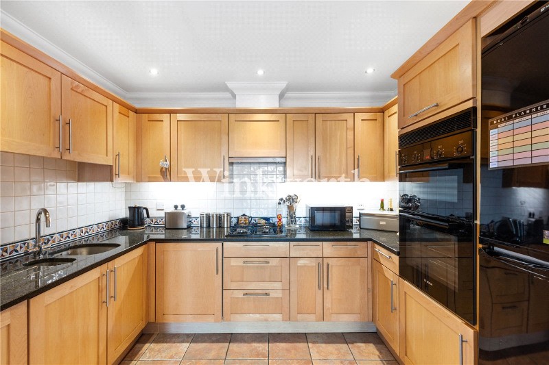 Aldermans Hill, London, N13