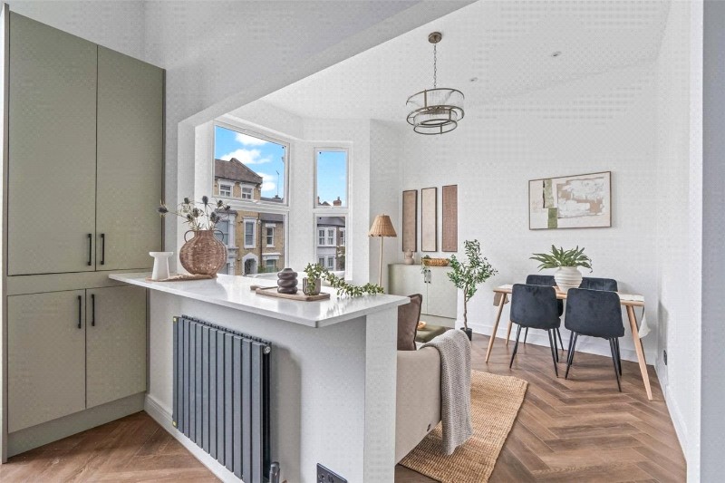 Warbeck Road, London, W12