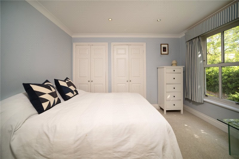 British Grove, London, W4
