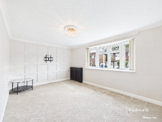 Narromine Drive, Calcot, Reading, Berkshire, RG31