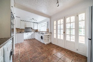 Glorney Mead, Farnham, Surrey, GU9