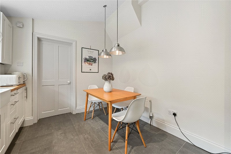 Third Avenue, London, W10