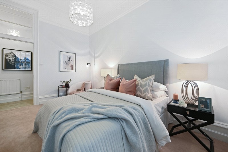 Bedford Court Mansions, Bedford Avenue, London, WC1B
