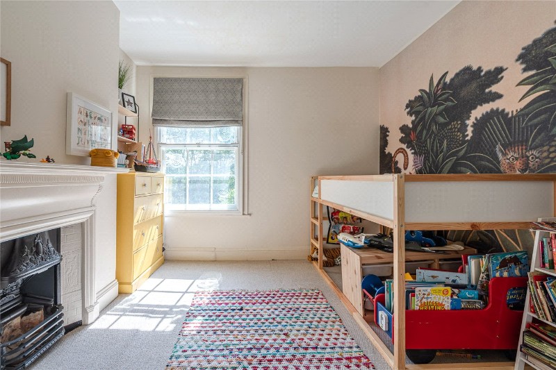Gleneagle Road, London, SW16