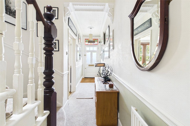 Salford Road, London, SW2