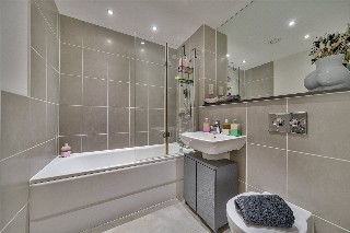 Racecourse Road, Newbury, Berkshire, RG14