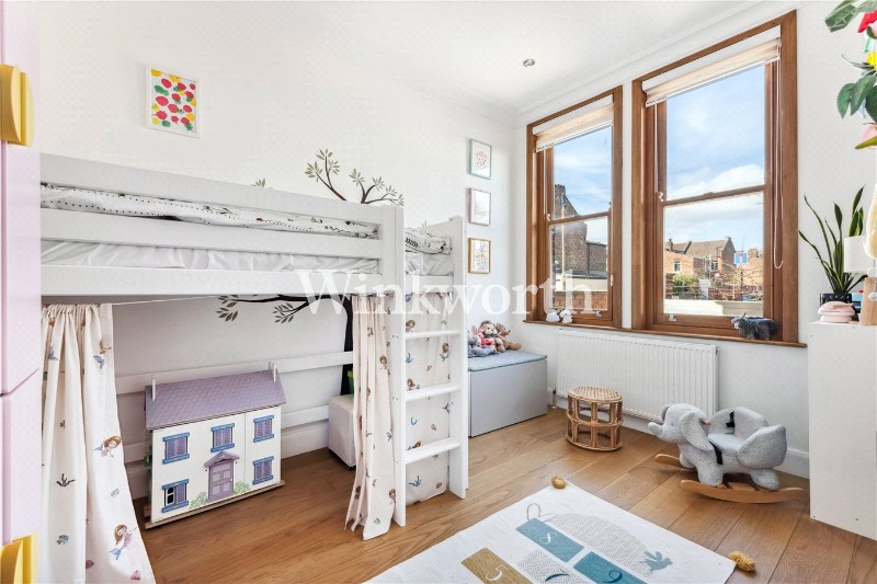 Boundary Road, London, N22