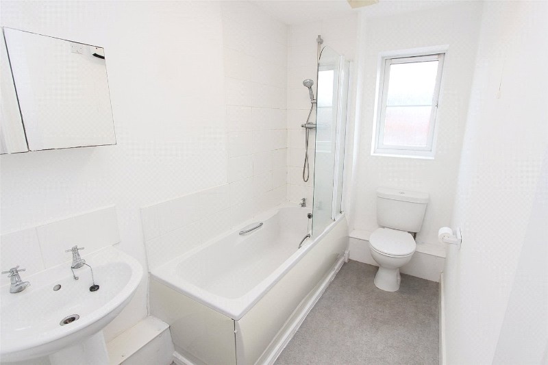 Priory Chase, Rayleigh, Essex, SS6