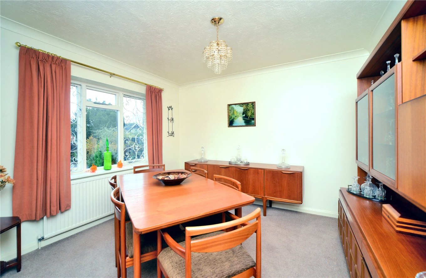 3 bedroom property for sale in Grange Gardens, Banstead, Surrey, SM7
