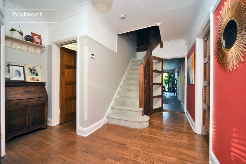 Kingsmead Avenue, Worcester Park, KT4
