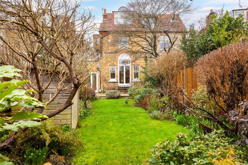 Lower Common South, London, SW15