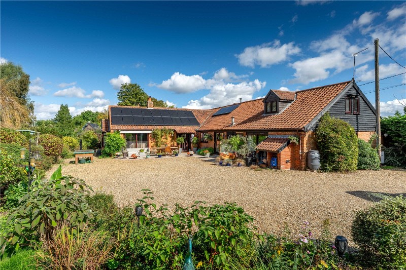 Ferry Road, Surlingham, Norwich, Norfolk, NR14