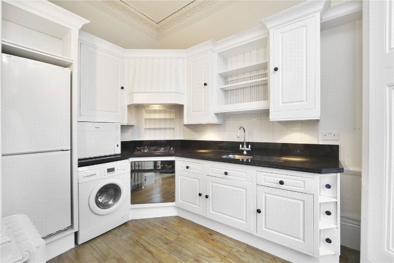 Lansdowne Crescent, London, W11