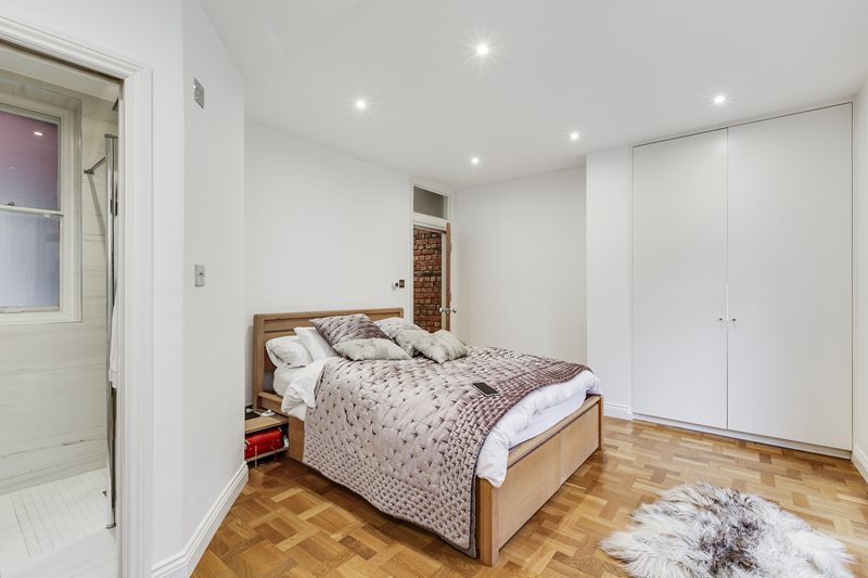 Ashworth Mansions, Grantully Road, Maida Vale, London, W9