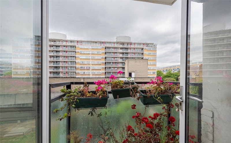 Blackstone House, Churchill Gardens, London, SW1V