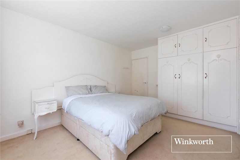 Hendon Lane, Finchley, London, N3