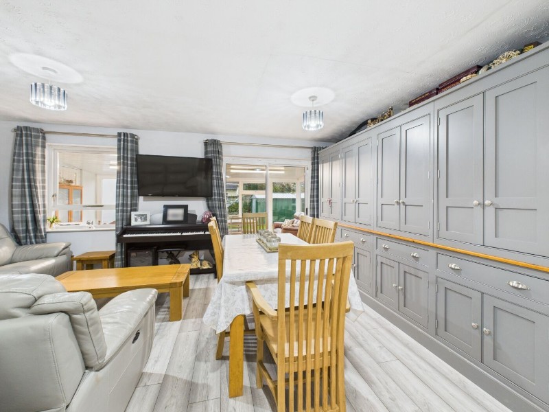 Nymet Avenue, Bow, Crediton, Devon, EX17