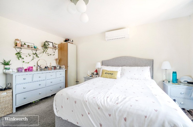 June Drive, Basingstoke, Hampshire, RG23