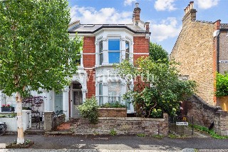 Lausanne Road, London, N8