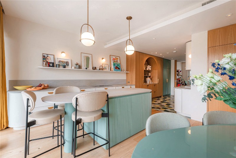 Pangbourne Avenue, London, W10