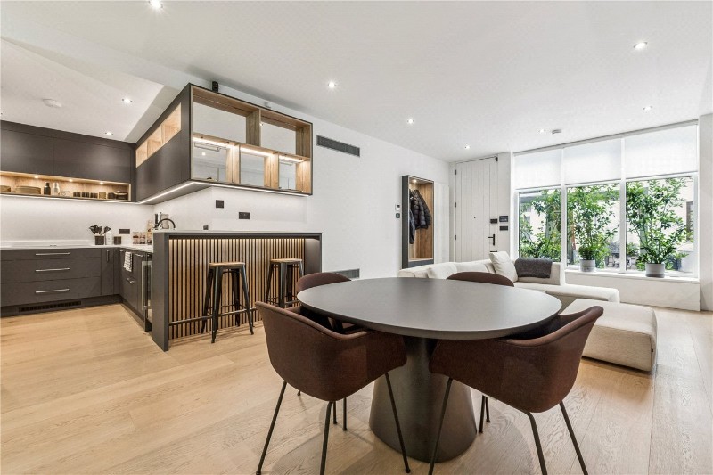 Lancaster Mews, London, W2